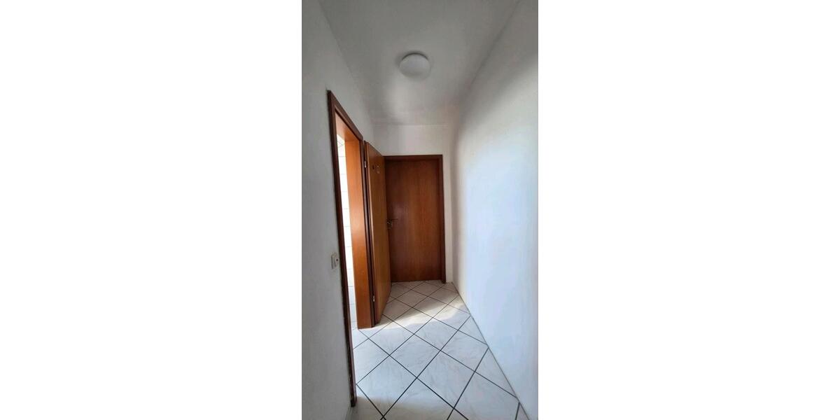 Dachgeschoßwohnung Gießen Schlangenzahl - 2 Zimmer, 45 m&sup2;, 515&euro; | Angebot:26272953