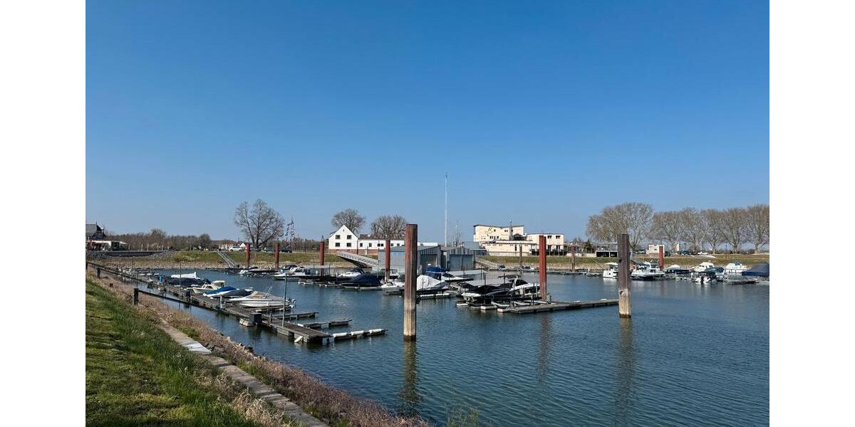 Dachgeschoßwohnung Gernsheim - 4 Zimmer, 86 m&sup2;, 1.150&euro; | Angebot:26006065