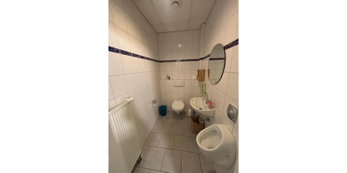 Gewerbefläche in Freudenberg-Ortsmitte – ideal für Studio, Praxis oder Büro zimmer