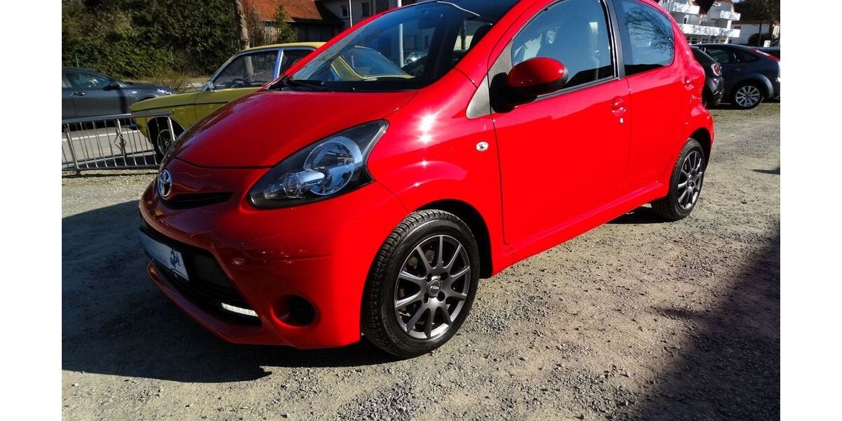 Toyota Aygo (X) 86.000 km 4.950 &euro; Vlotho 32602