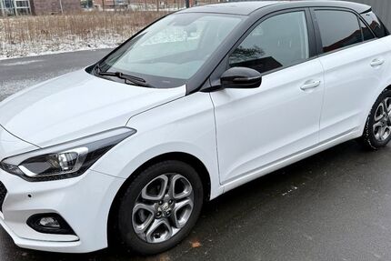 Hyundai i20 77.000 km 12.500 &euro; Bremen 28215