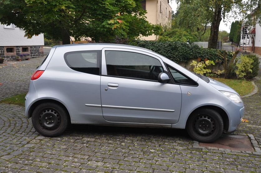 Mitsubishi Colt 98.000 km 2.250 € Schwalmtal 36318