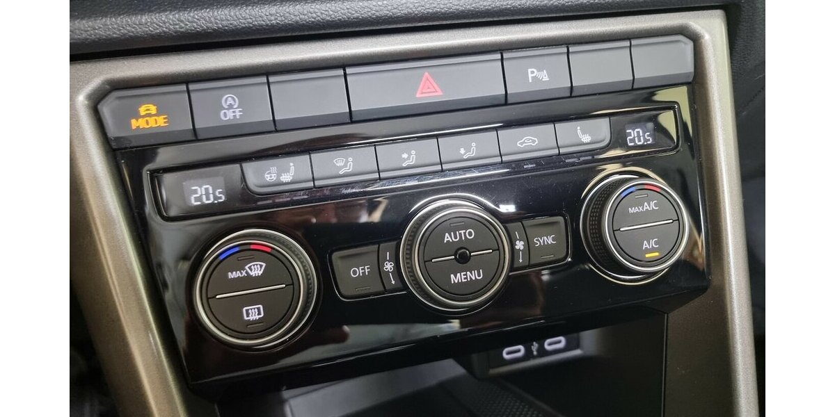 VW T-Roc Style ACC AHK APP SHZ Kamera Klimaautom. 76.800 km 19.950 &euro; Garrel 49681