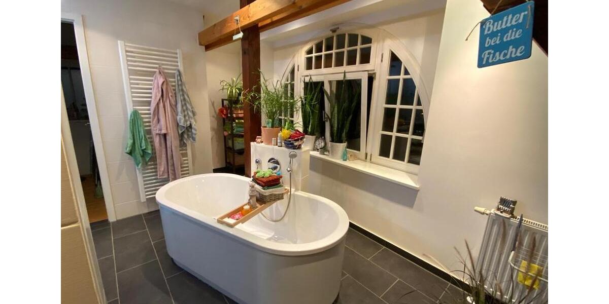 Etagenwohnung Radebeul - 2 Zimmer, 107 m&sup2;, 950&euro; | Angebot:25438211