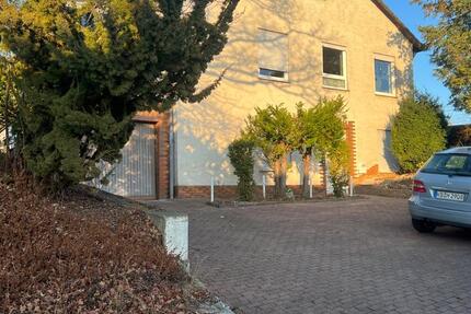 Haus Bad Arolsen - 10 Zimmer, 240 m&sup2;, 350.000&euro; | Angebot:25843880
