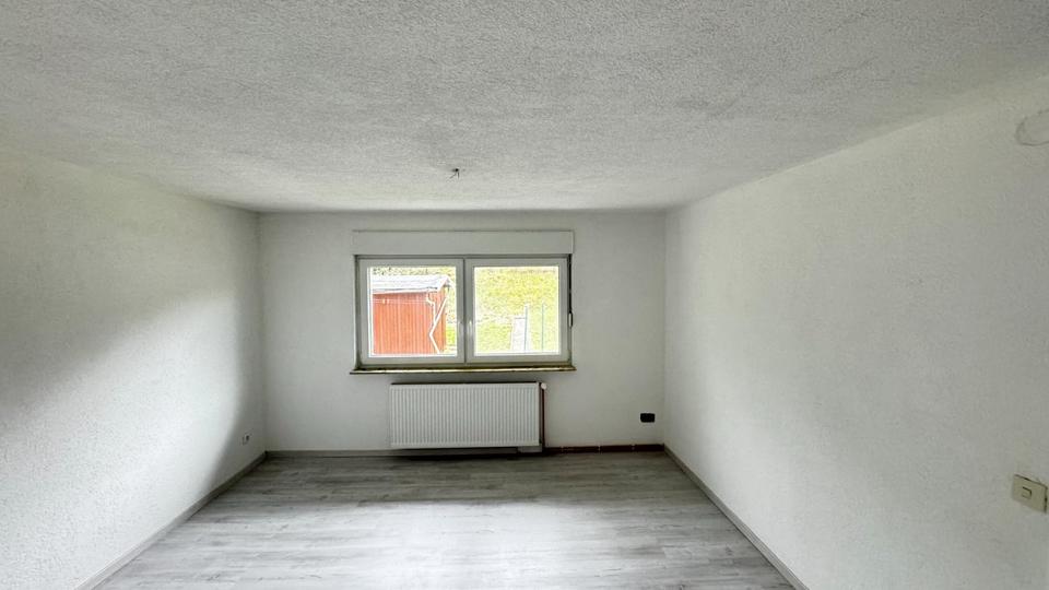 Einfamilienhaus Bad Hersfeld - 5 Zimmer, 120 m&sup2;, 1.200&euro; | Angebot:25872768