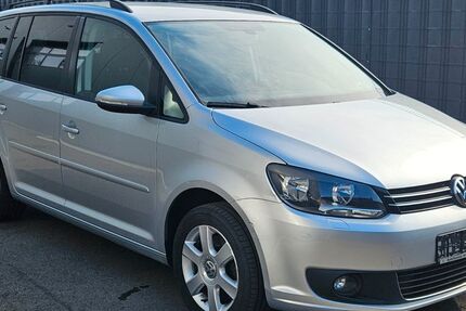 VW Touran 156.000 km 7.850 &euro; Aldingen 78554