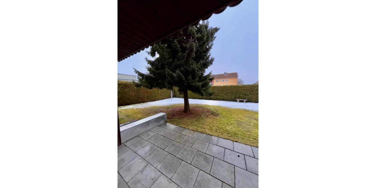 Erdgeschoßwohnung Pfreimd - 3 Zimmer, 98 m&sup2;, 700&euro; | Angebot:25415405