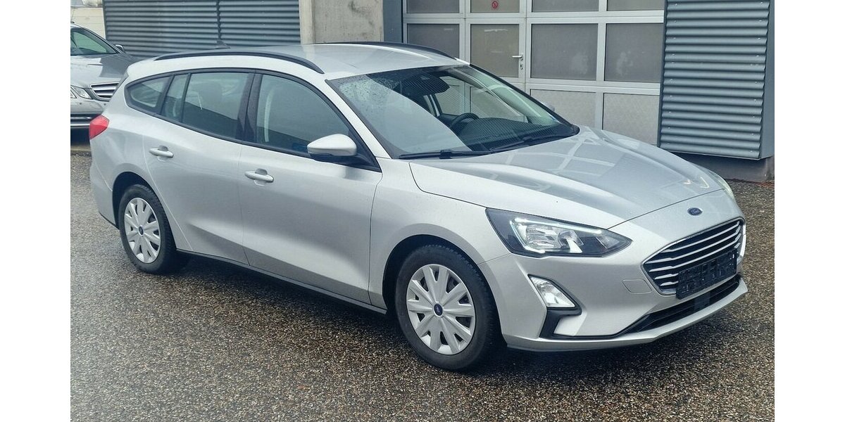 Ford Focus 1.0 EcoBoot Trend 52.000 km 15.399 &euro; Landau 76829