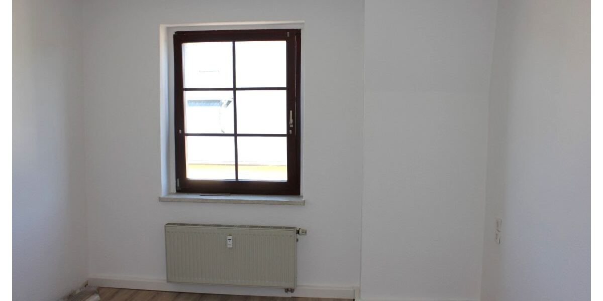 Neu sanierte 2-Raum Dachgeschoss-Wohnung in ruhiger Lage von Markersorf 2 zimmer