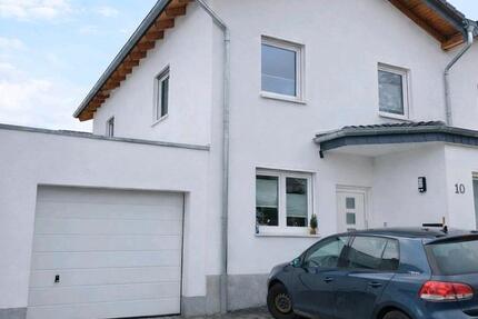 Haus Homberg (Efze) - 4 Zimmer, 130 m&sup2;, 330.000&euro; | Angebot:25612585