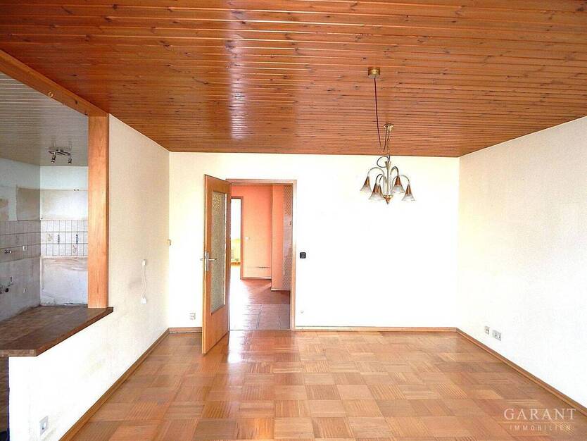 Helle 3 Zimmer-Wohnung mit Balkon und Tiefgaragen-Stellplatz in guter Lage! 3 zimmer