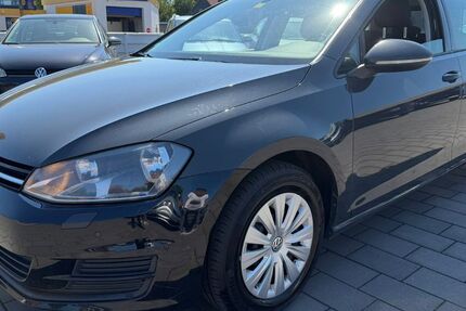 VW Golf 300.376 km 4.590 &euro; Peine 31224