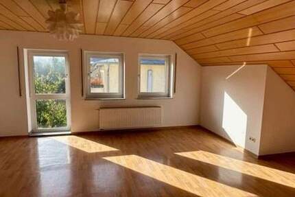 Helle 3-Zimmer-Wohnung mit Einbauküche & Tiefgarage mit der Nähe zur Natur 3 zimmer