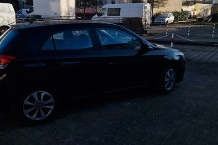 Hyundai i20 28.000 km 7.900 &euro; Ludwigsfelde 14974