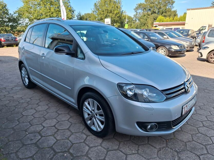 VW Golf 54.195 km 9.799 € Stapelfeld 22145