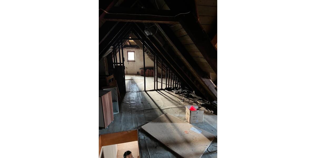 Dachgeschoßwohnung Nürtingen - 3.5 Zimmer, 60 m&sup2;, 165.000&euro; | Angebot:25791433