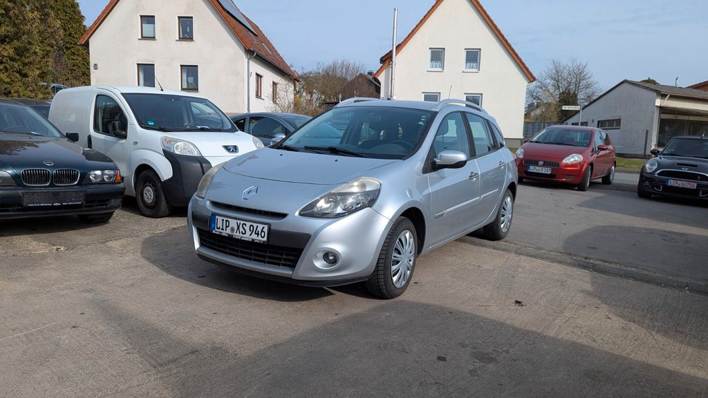 Renault Clio 118.500 km 2.490 &euro; Blomberg 32825