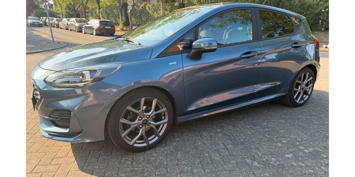 Ford Fiesta 29.800 km 17.200 &euro; Köln 50765