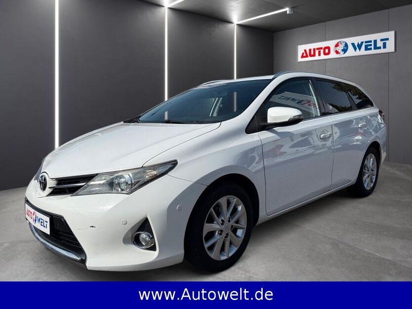 Toyota Auris 104.191 km 10.890 € Sandersdorf Brehna 06796