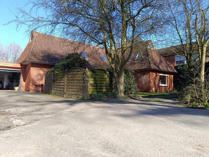 Besichtigungen 17.05. 14:30 - 16 DH ZFH ruhigeLage mit Feldblick
