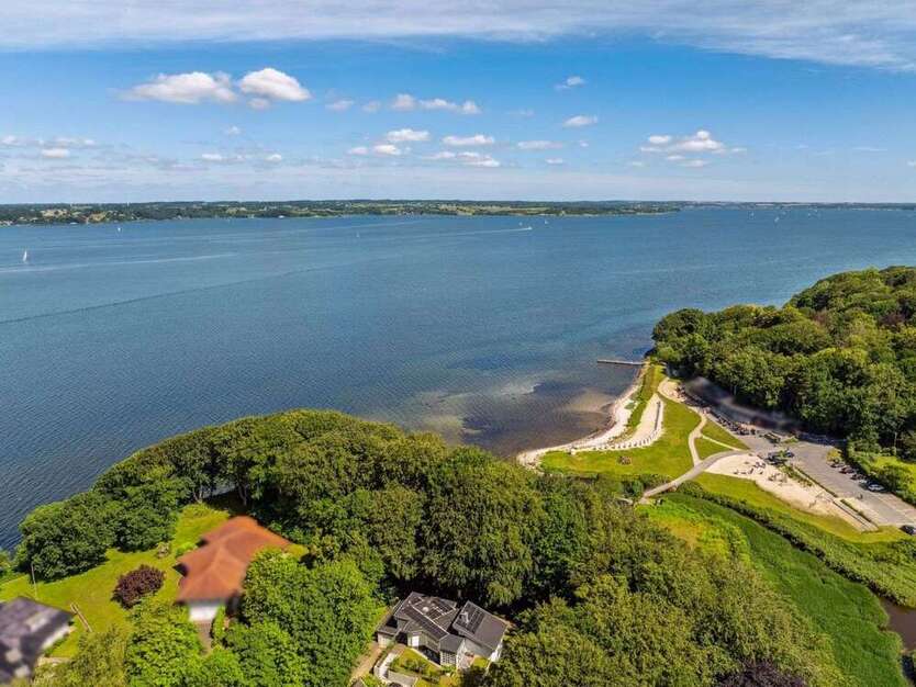 Haus zum Kaufen in Glücksburg 1.800.000 € 192 m²