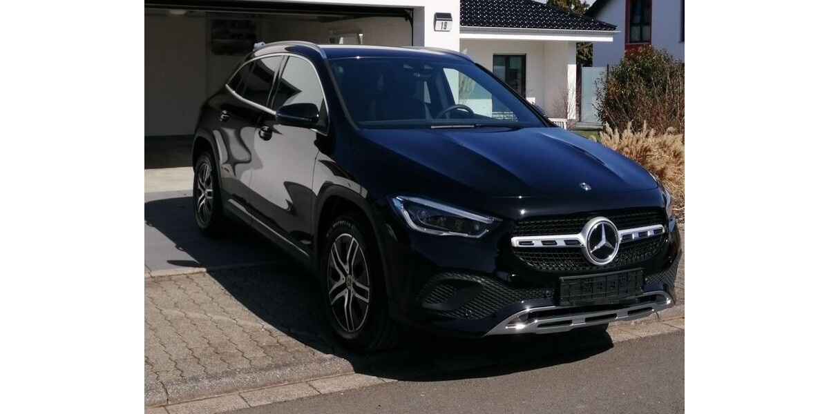 Mercedes-Benz 200 88.000 km 26.500 &euro; Schauenburg 34270