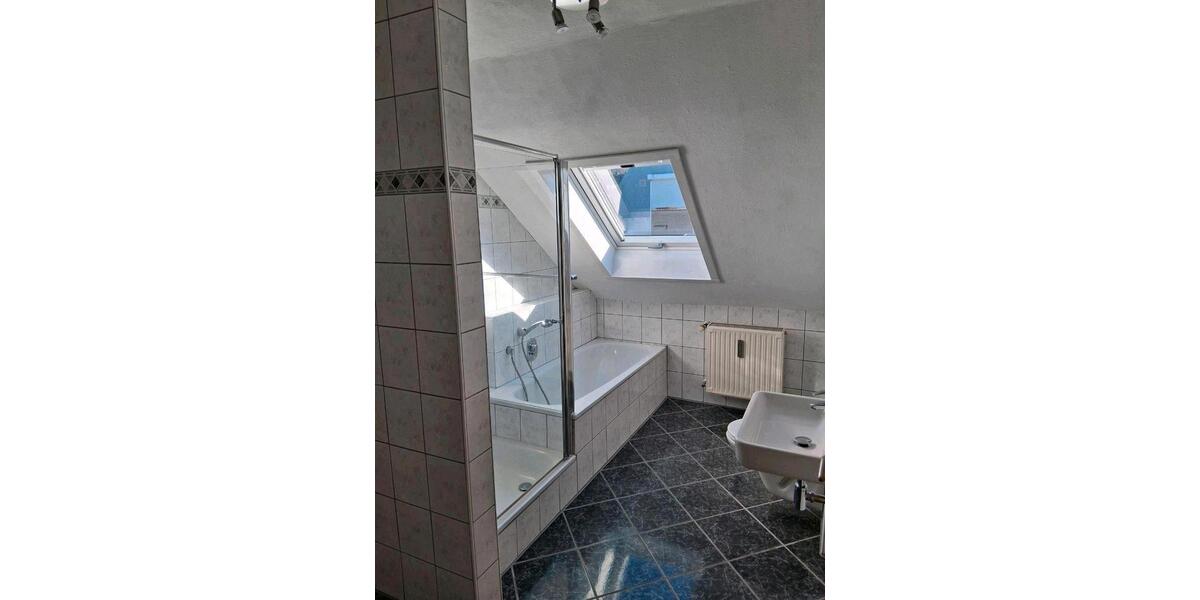 Dachgeschoßwohnung Tann (Rhön) - 4 Zimmer, 98 m&sup2;, 784&euro; | Angebot:25999909