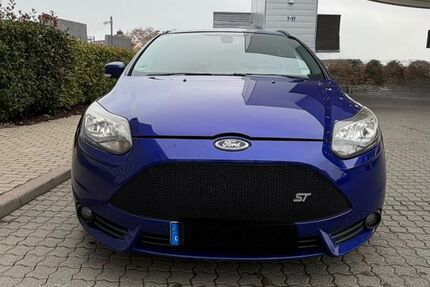 Ford Focus 143.000 km 12.199 &euro; Bad Dürkheim 67098