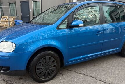 VW Touran 211.000 km 2.999 &euro; München 80636