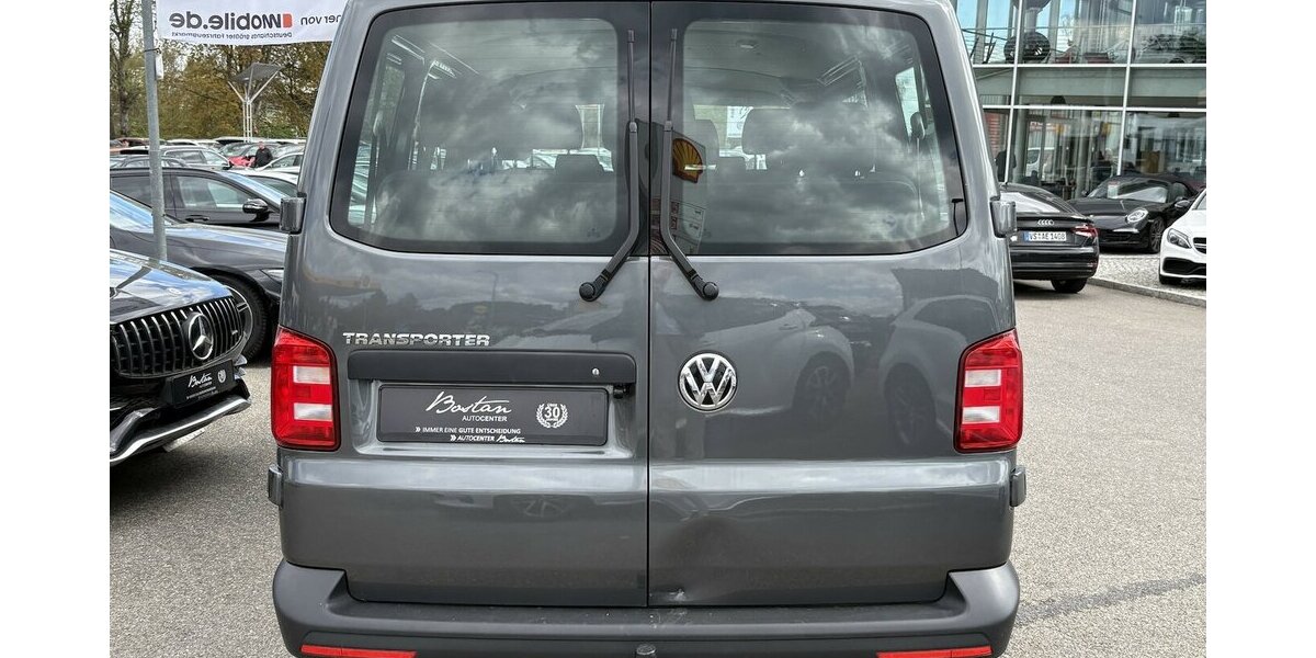 VW T6 Transporter Kasten 9-SITZER/AHK/NAVI/KAMERA 114.224 km 24.900 &euro; Villingen-Schwenningen 78054