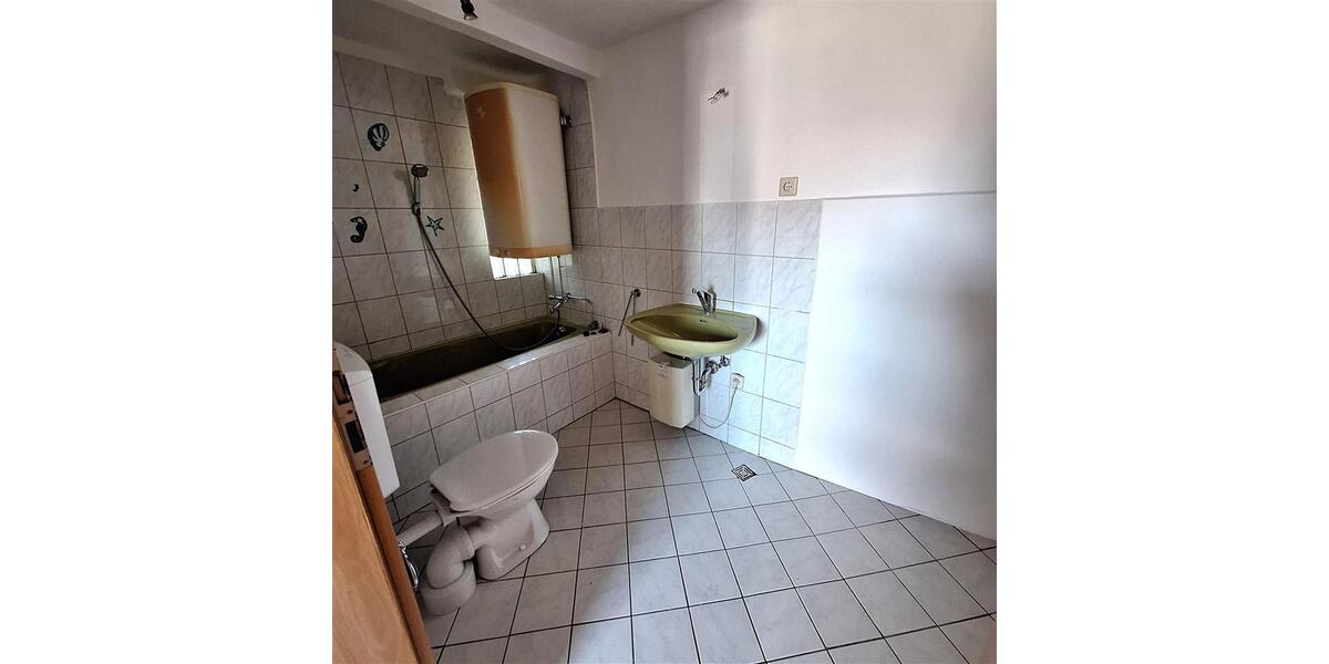 Mehrfamilienhaus, Wohnhaus Ansbach - 6 Zimmer, 145 m&sup2;, 1.950&euro; | Angebot:26057616