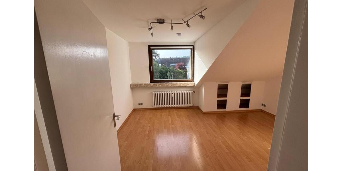 Dachgeschoßwohnung Trier Kürenz - 3 Zimmer, 83 m&sup2;, 275.000&euro; | Angebot:26958417