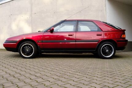 Mazda 323