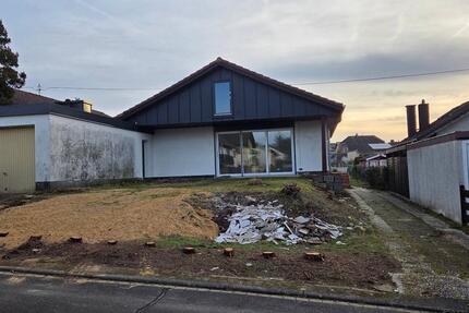 Bungalow 4ZKB zur Miete 119 qm.Garten,Garage & Stellplätze 4 zimmer