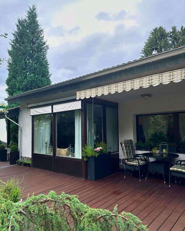 Haus zum Kaufen in Bergisch Gladbach 862.999 € 305 m²