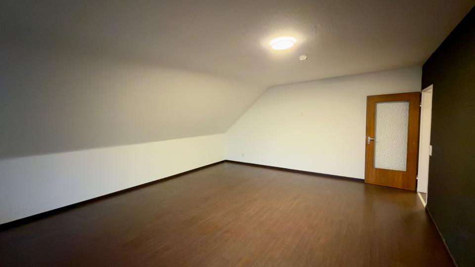 Dachgeschoßwohnung Tönisvorst - 2 Zimmer, 55 m&sup2;, 590&euro; | Angebot:24654473