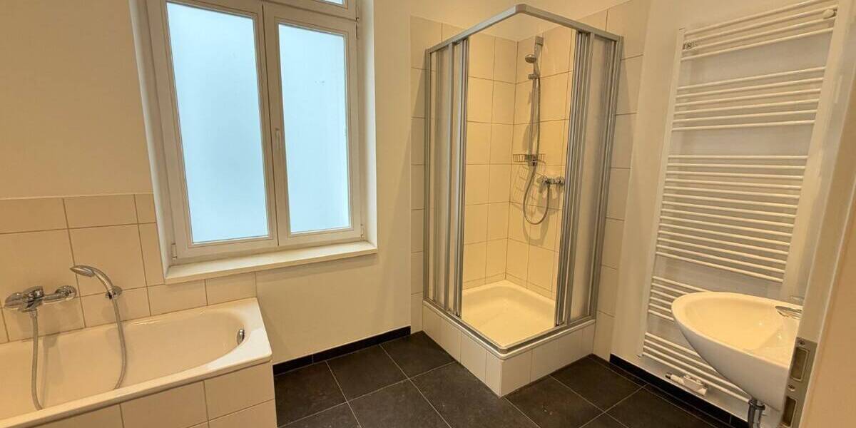 Etagenwohnung Frankfurt am Main Sachsenhausen - 2 Zimmer, 80 m&sup2;, 1.180&euro; | Angebot:26345207