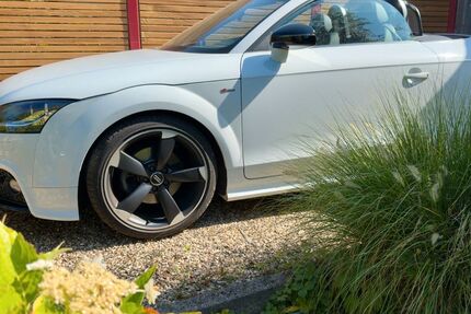 Audi TT 62.000 km 17.400 € xanten 46509