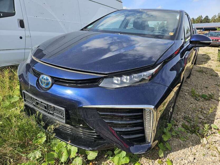 Toyota Mirai 180.000 km 6.900 € Bad Liebenzell 75378