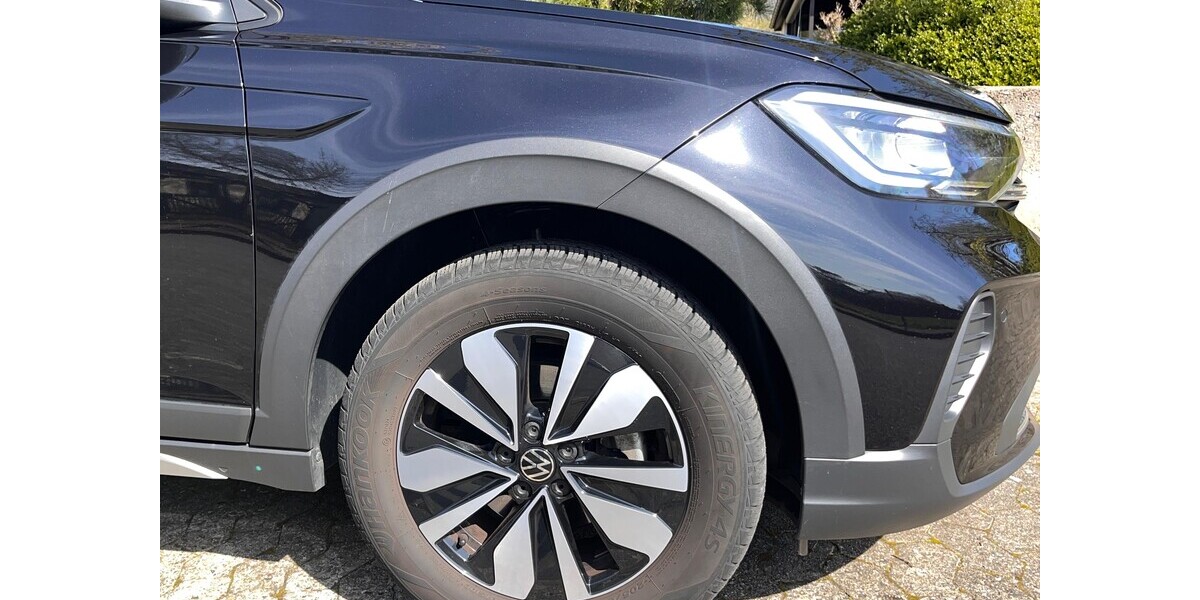 VW Taigo 16.000 km 17.500 &euro; Wolfsburg 38442