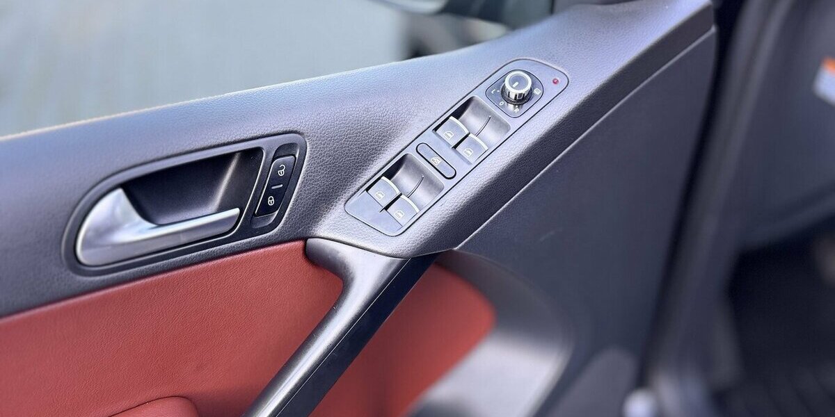 VW Tiguan Sport & Style / Allrad/ Automatik / Leder 195.000 km 8.900 € Mönchengladbach 41066