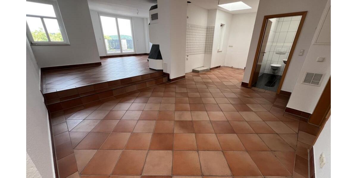 Was für ein Ausblick! 4 Raum Dachgeschoss-Wohnung mit Terrasse! - Etagenwohnung Gera | Angebot:26348904
