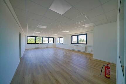 Gewerbeobjekt Ratingen West - 2 Zimmer, 145 m&sup2;, 1.230&euro; | Angebot:26858839