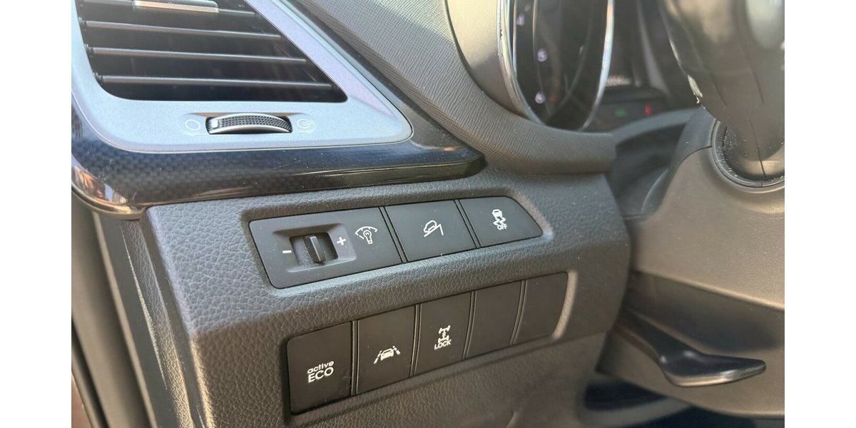 Hyundai Santa Fe 2.2 CRDi Premium 4WD Automatik Kamera Xen 213.000 km 10.500 &euro; Altdorf 84032