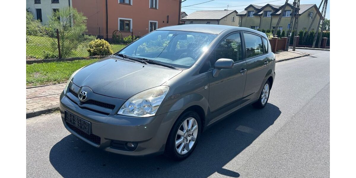 Toyota Corolla Verso 203.300 km 2.950 &euro; berlin 13403