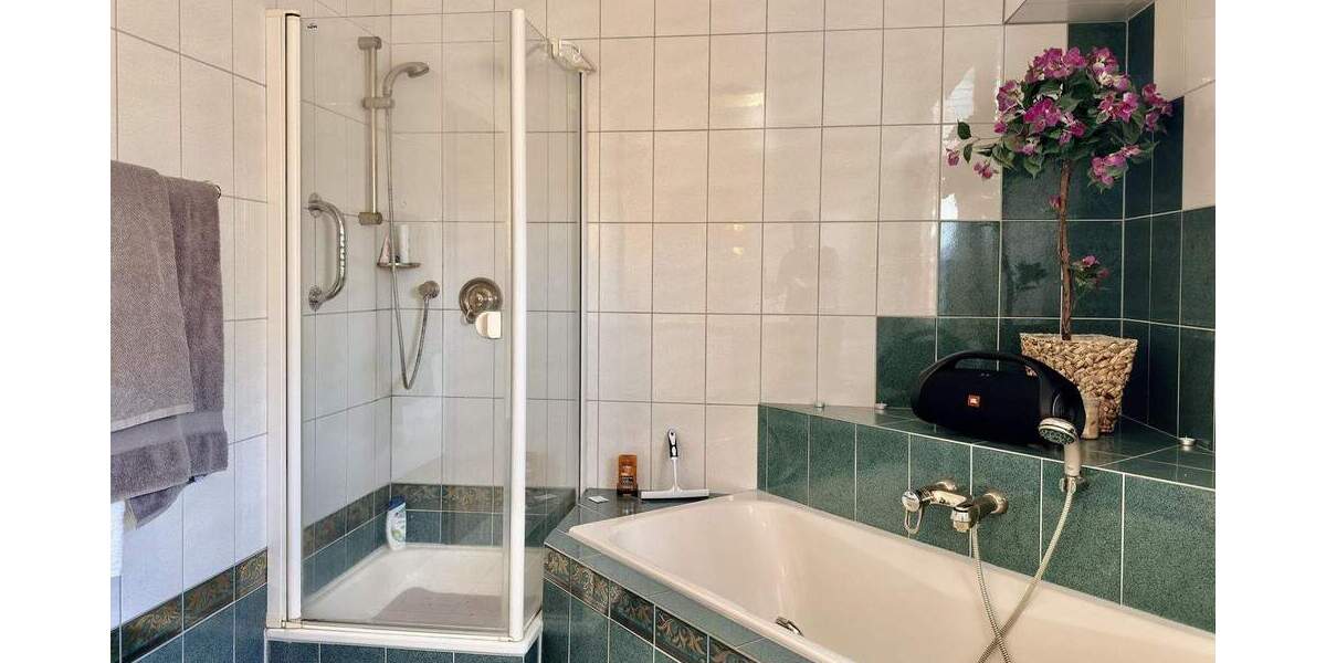 Doppelhaushälfte Adendorf - 3 Zimmer, 127 m&sup2;, 445.000&euro; | Angebot:25801933