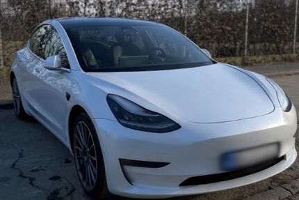 Tesla Model 3 108.700 km 23.900 &euro; Nürtingen 72622