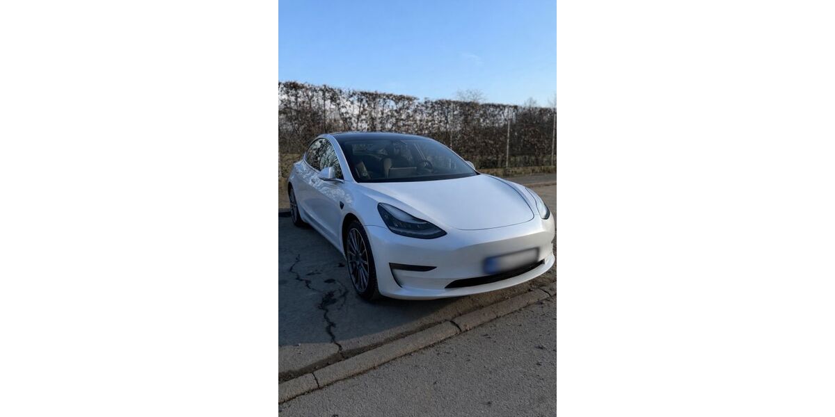 Tesla Model 3 108.700 km 23.900 &euro; Nürtingen 72622