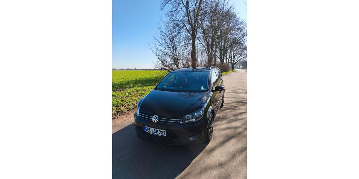 VW Touran 138.000 km 9.600 &euro; Wachtendonk 47669